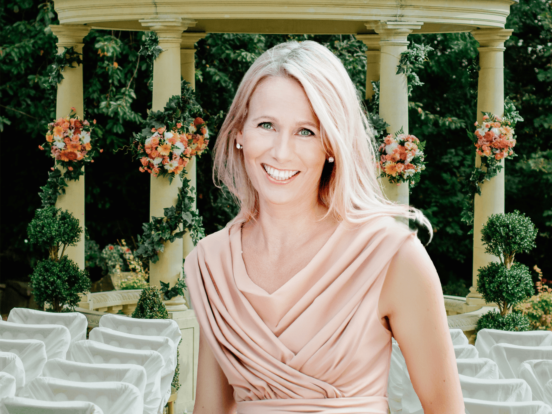 Traurednerin während einer freien Hochzeit Stefanie Sick Traurednerin während einer freien Hochzeit Stefanie Sick